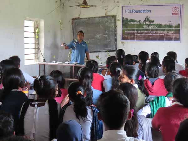 Photo gallery - Recent activities in field area