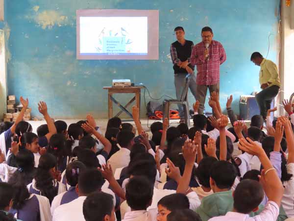 Photo gallery - Recent activities in field area